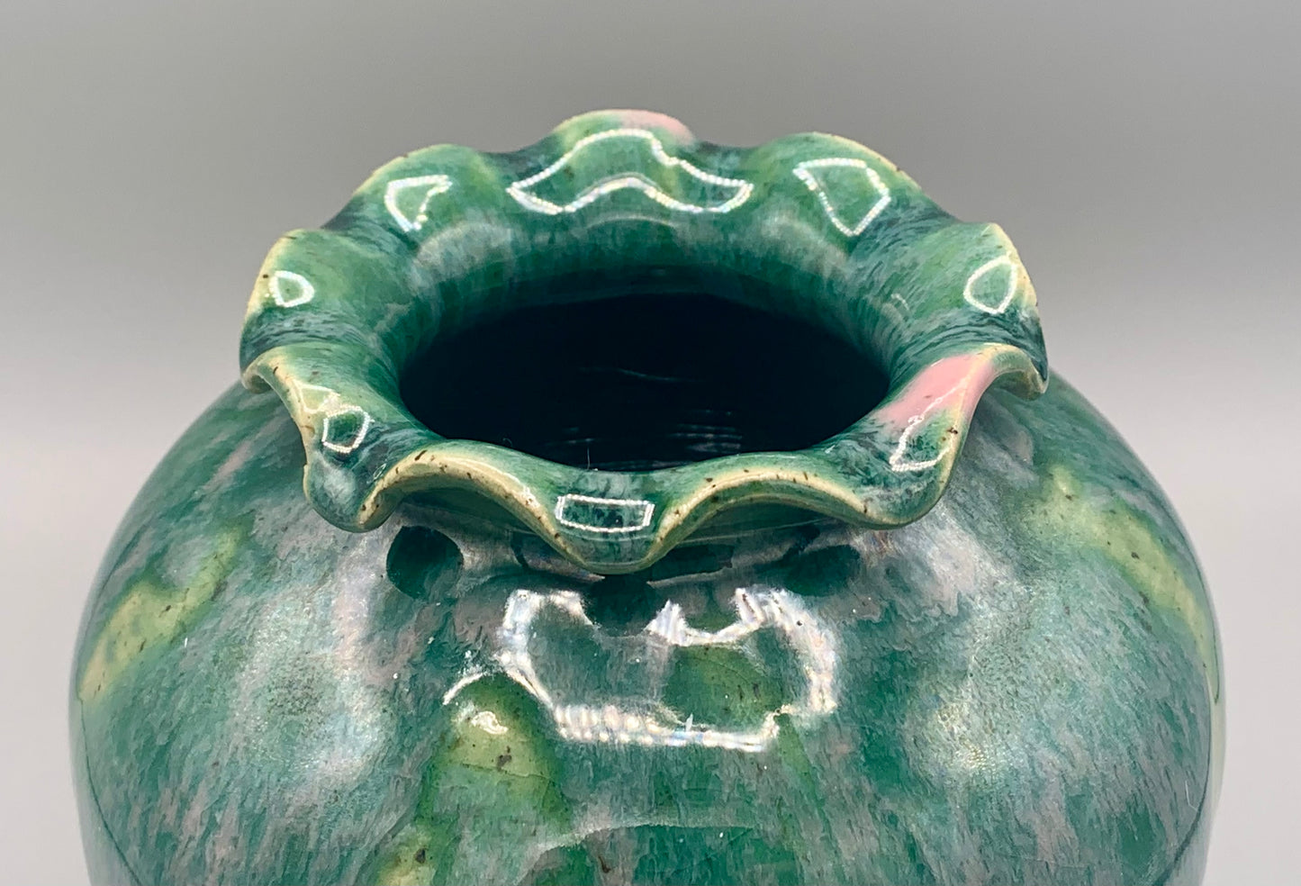 Ruffle Collar Moon Jar
